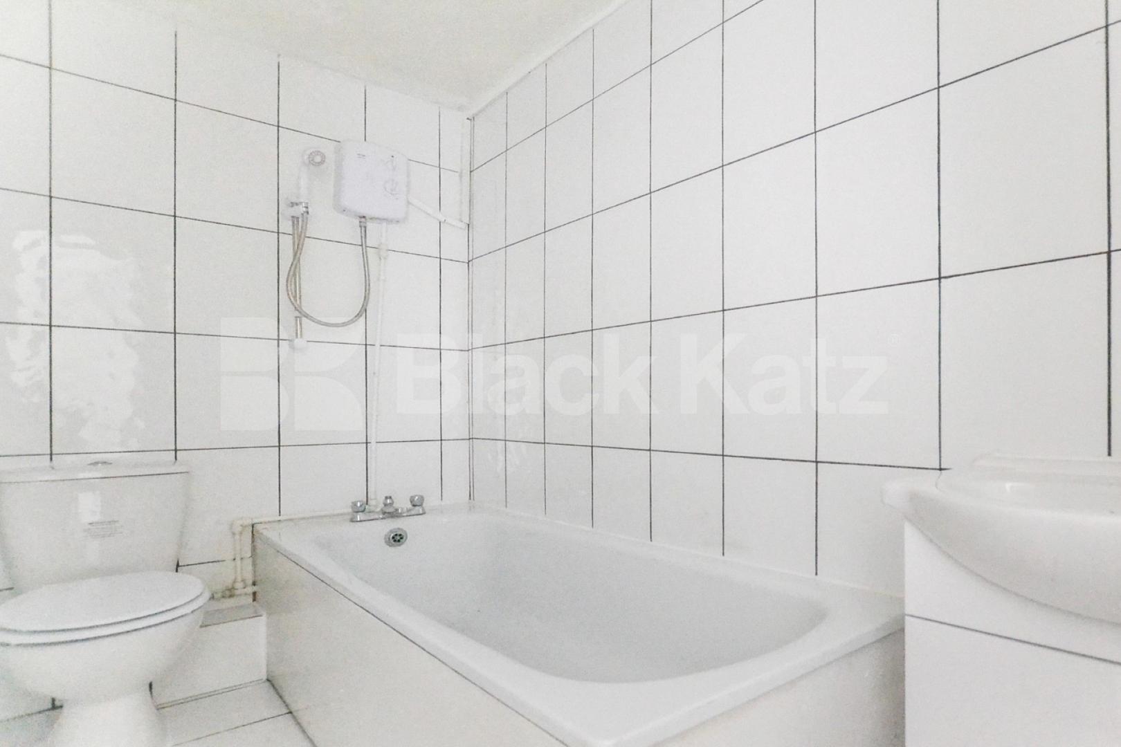 Superbly located, bright and airy ground floor private development   Armoury road , Lewisham 